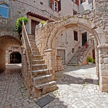 Lavel In - Mittel-dalmatien Trogir